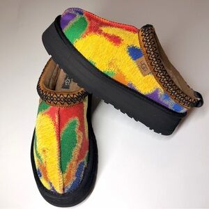 UGG Women’s Tazz Pridepop Platform Slippers Size- 7